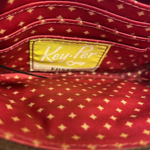 Fossil almost NEW leather wallet zip around wallet wristlet - Picture 11 of 12